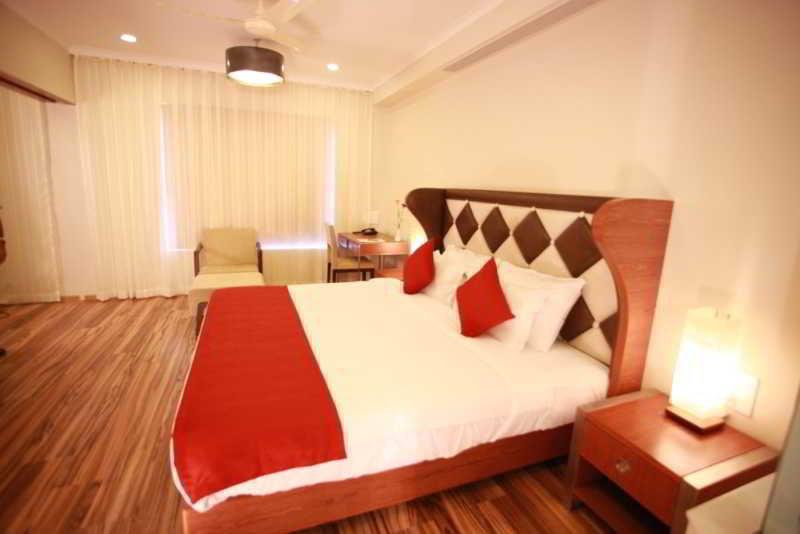 Hotel The Hq à Vāsco Da Gāma Extérieur photo