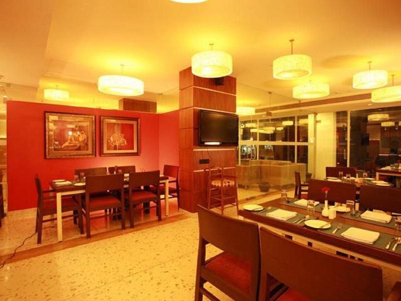 Hotel The Hq à Vāsco Da Gāma Extérieur photo