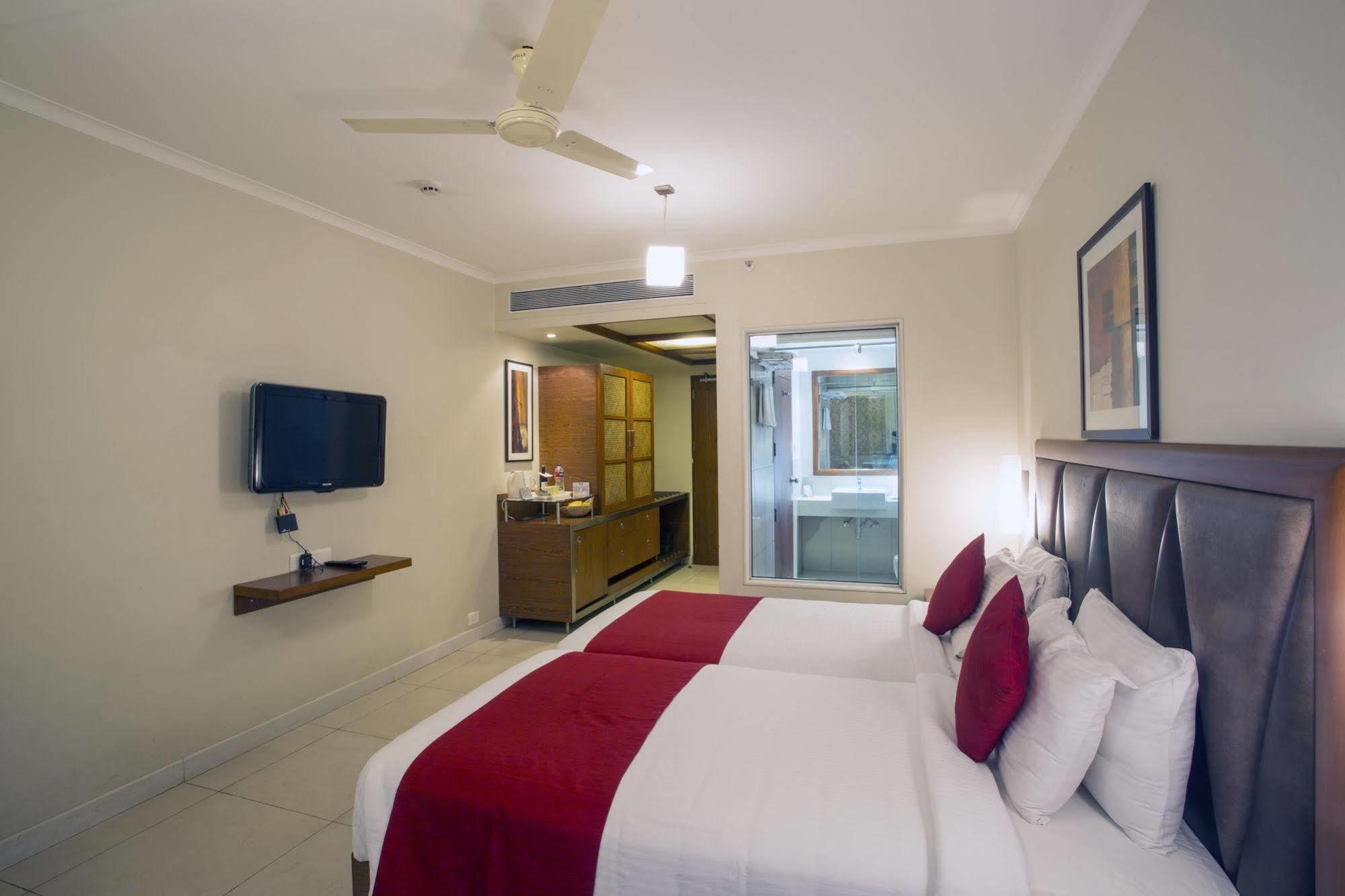 Hotel The Hq à Vāsco Da Gāma Extérieur photo