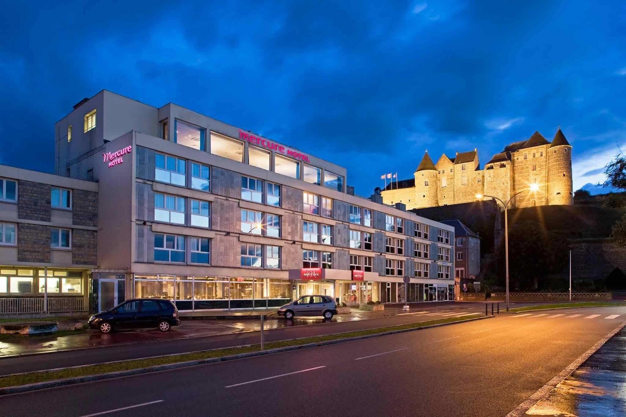 Hotel The Hq à Vāsco Da Gāma Extérieur photo